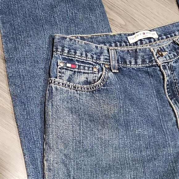 Tommy Hilfiger Vintage Med Blue Mom Straight Leg Jeans - Picture 3 of 9